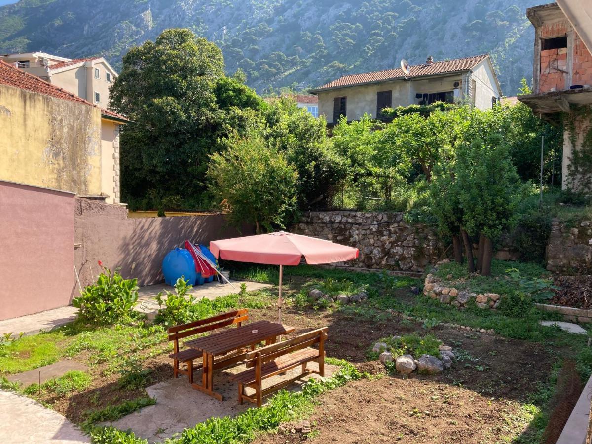 Urosevic Seaside Apartments Kotor Exterior photo